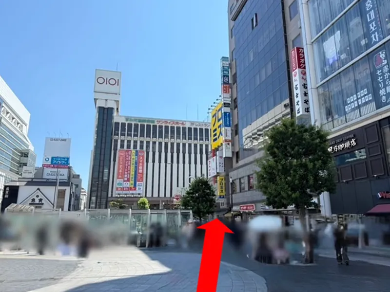 ステップ3: OIOIデパート方面に進みます